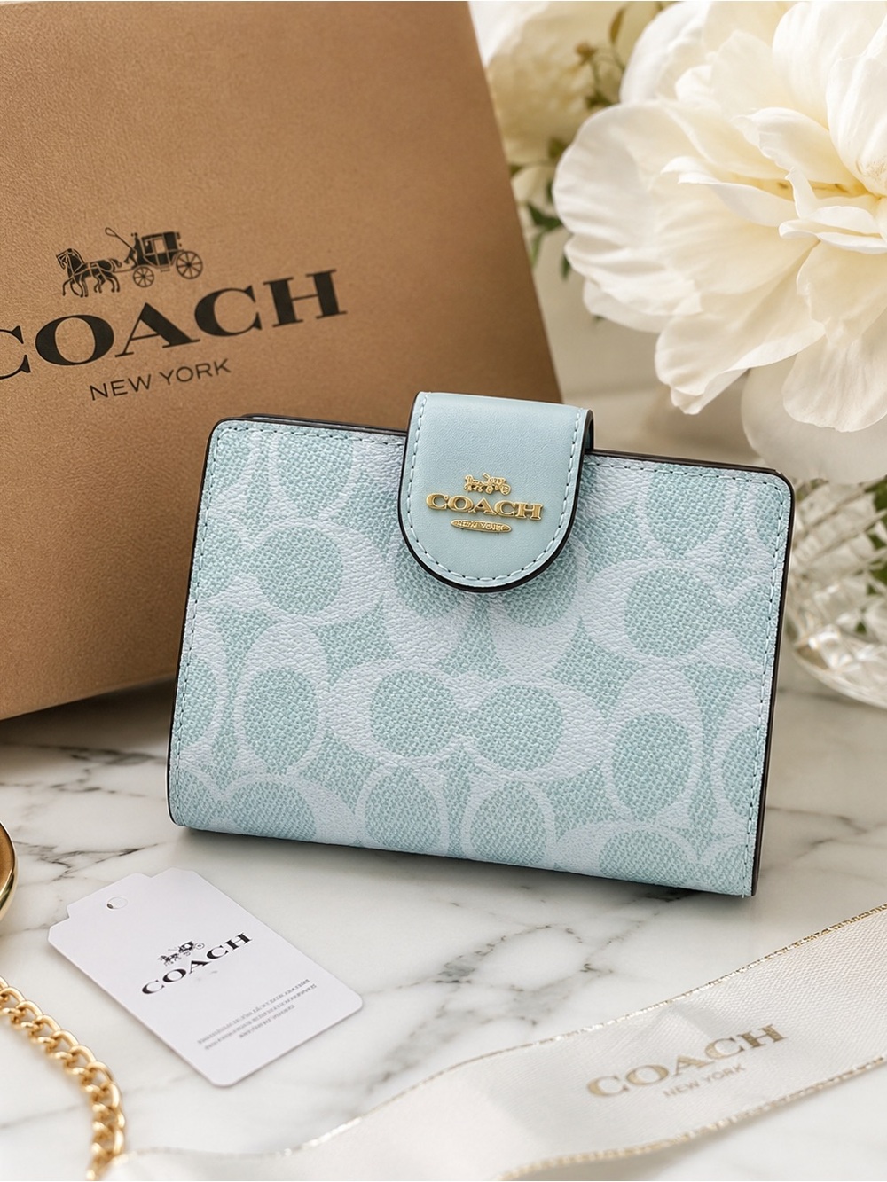 NEW Coach Medium Corner Zip Wallet In Light Blue / Gold Signature Canvas NWT